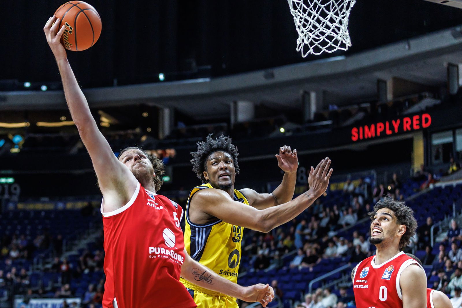 MBC-Center John Bryant zieht zum Berliner Korb.