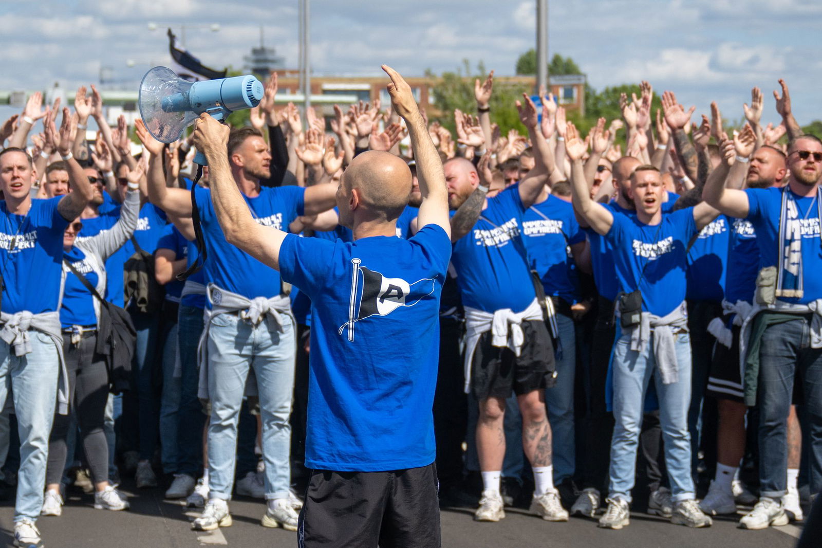 Gute Stimmung herrschte auch bei den Tausenden Arminia-Fans.