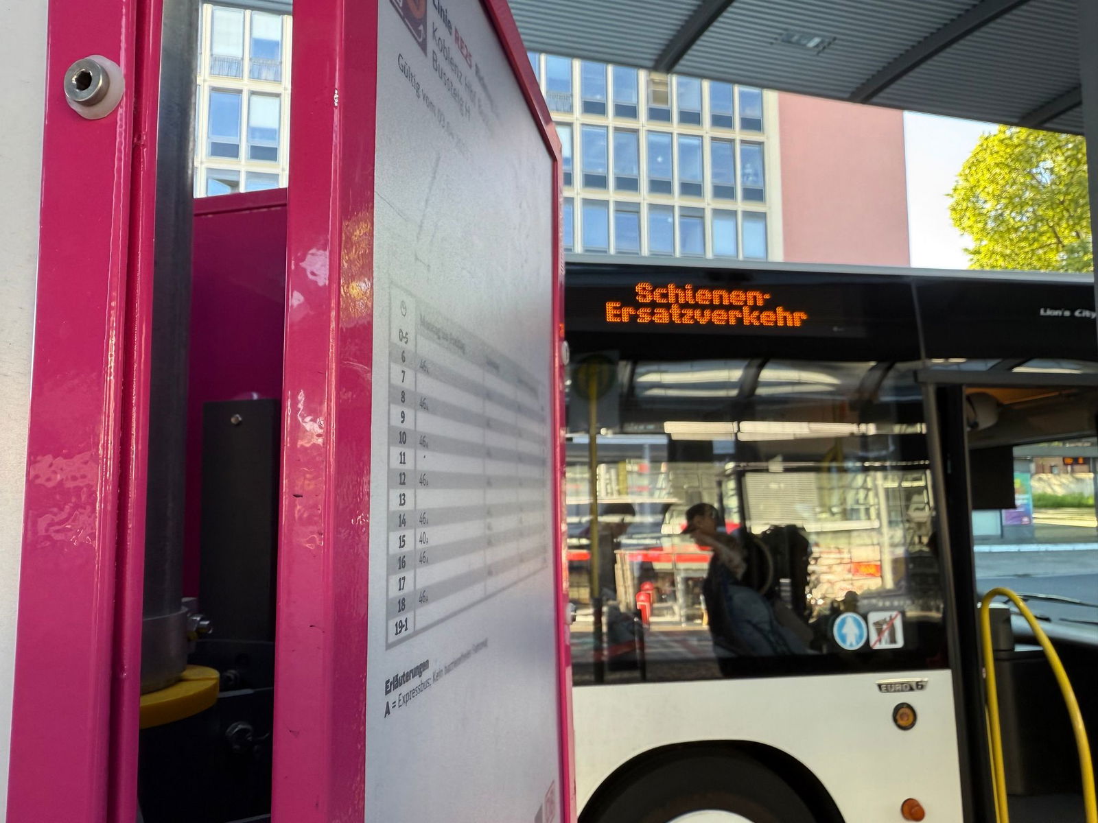 Erst vor wenigen Tagen gab es Ersatzverkehr nach Köln. (Archivbild)