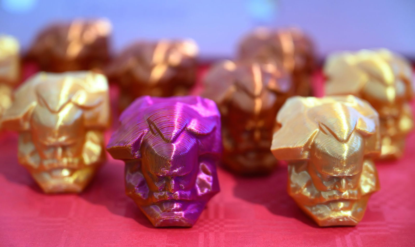 Karl Marx aus dem 3D-Drucker - auch das gibt es beim Linken-Parteitag im früheren Karl-Marx-Stadt.