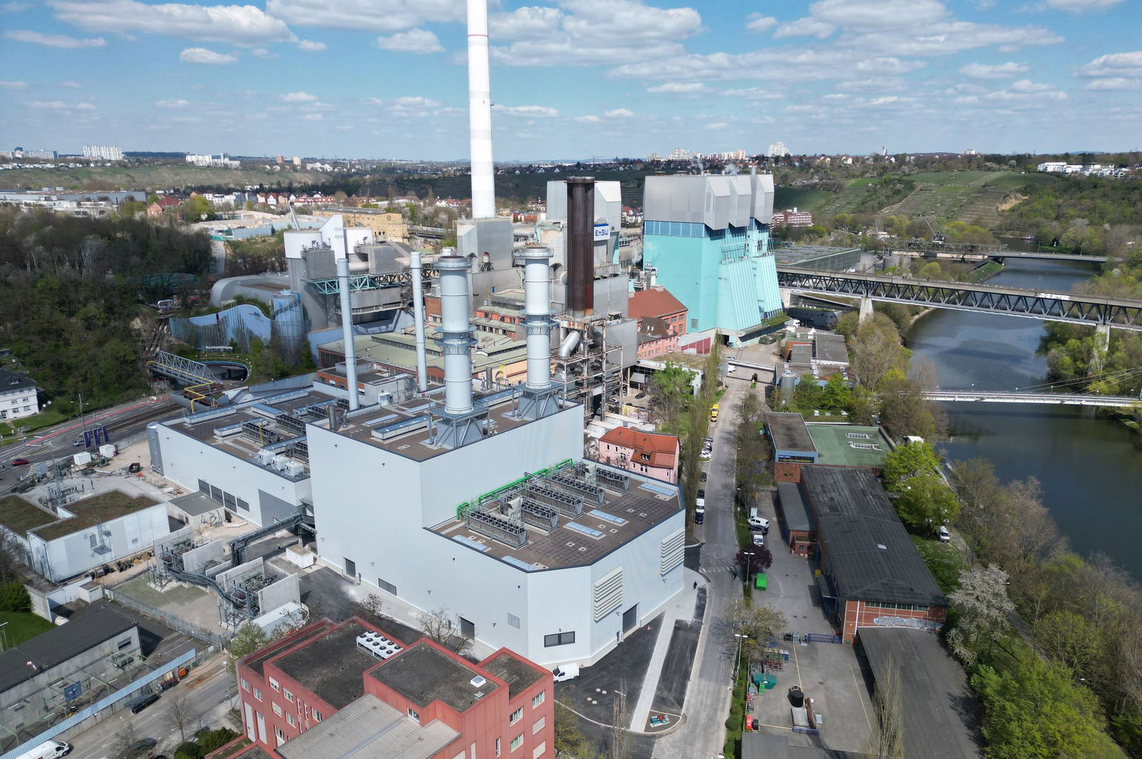 In Stuttgart hat die EnBW vor wenigen Wochen ihr erstes wasserstofffähiges Gaskraftwerk in Betrieb genommen. Davon braucht es der Studie zufolge deutlich mehr. (Archivbild)