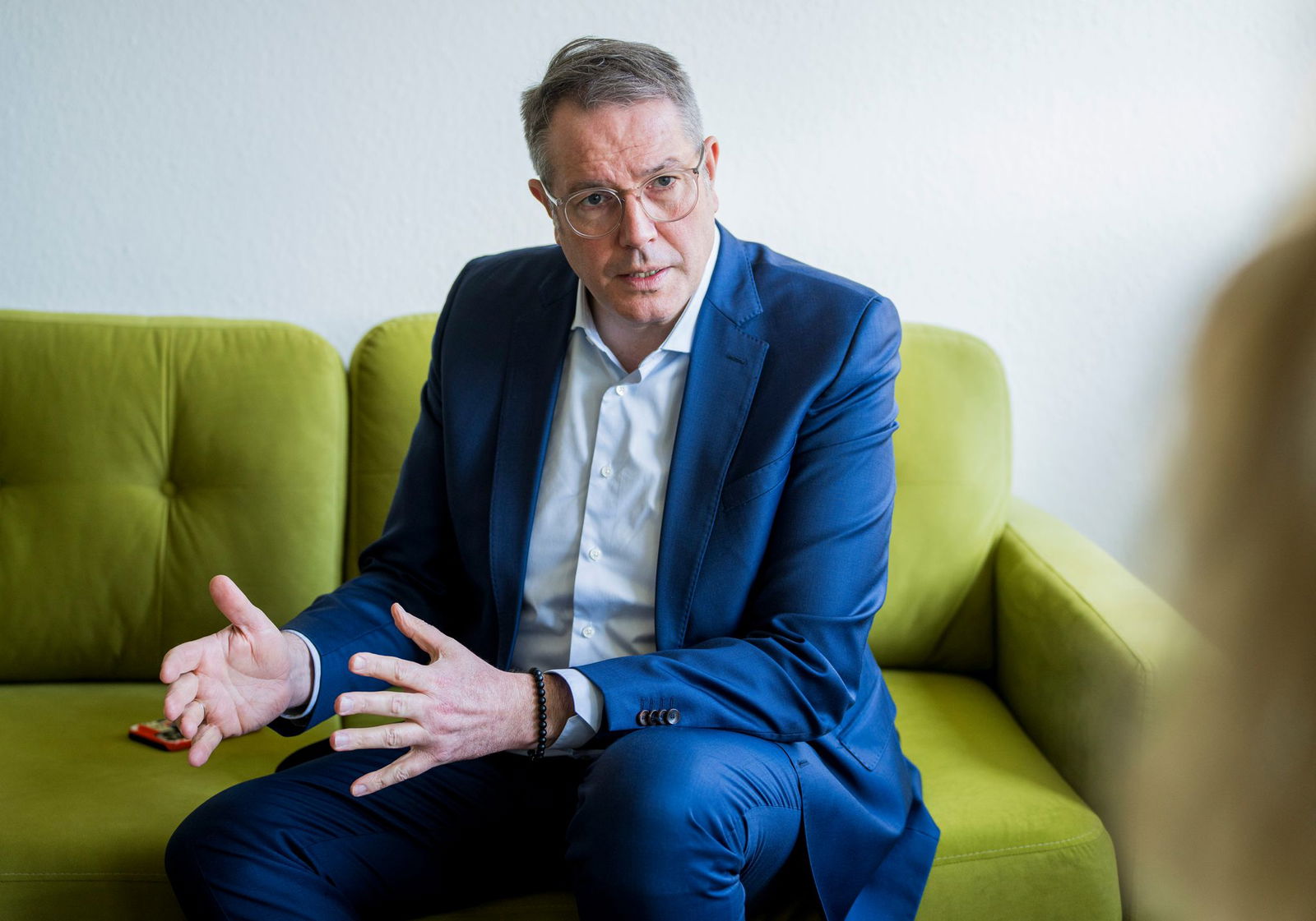 Schweitzer lobte das besonnene Vorgehen der Behörden bei den Bombendrohungen an Schulen. (Archivfoto)