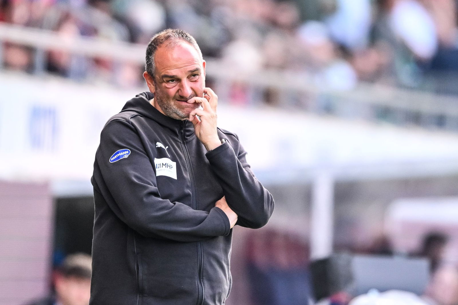 Trainer Frank Schmidt ahnte schon früh, welch knifflige Saison den FCH erwartet.