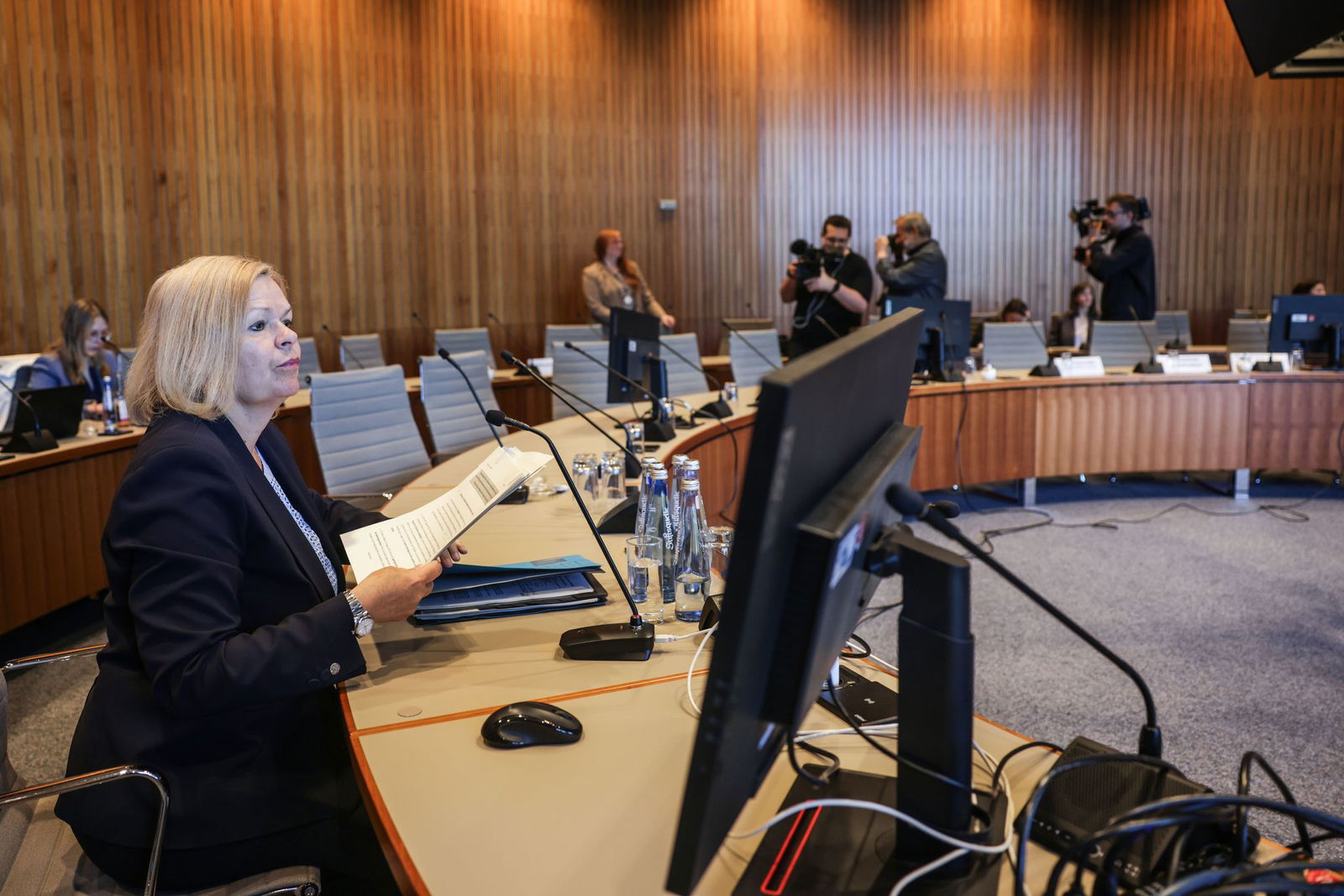 Die ehemalige Bundesinnenministerin Nancy Faeser schildert im Untersuchungsausschuss des nordrhein-westfälischen Landtags zum Terror-Anschlag von Solingen die Abläufe des Asylverfahrens von Issa Al H. 
