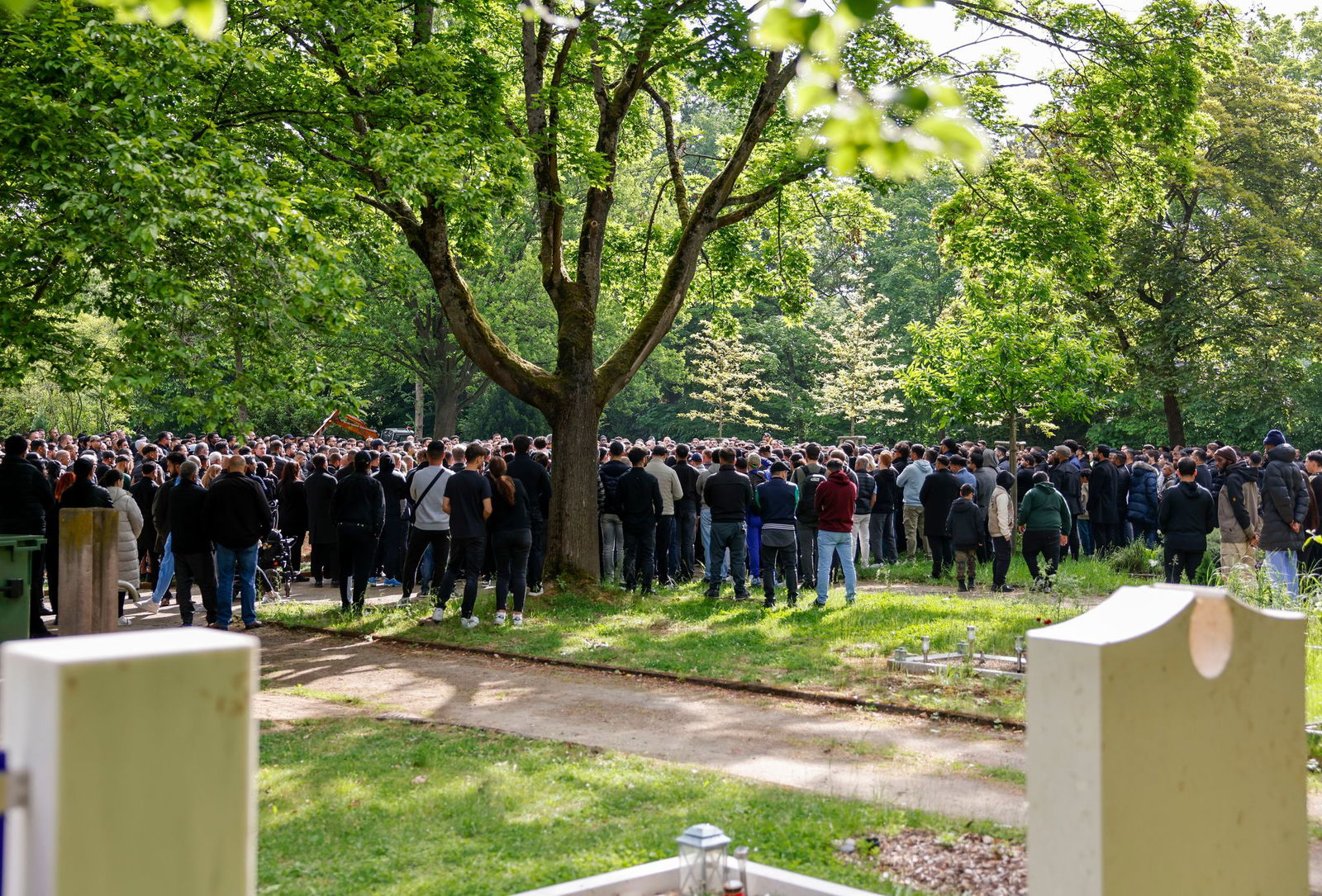 Die Staatsanwaltschaft hat ein sogenanntes Todesermittlungsverfahren eingeleitet.