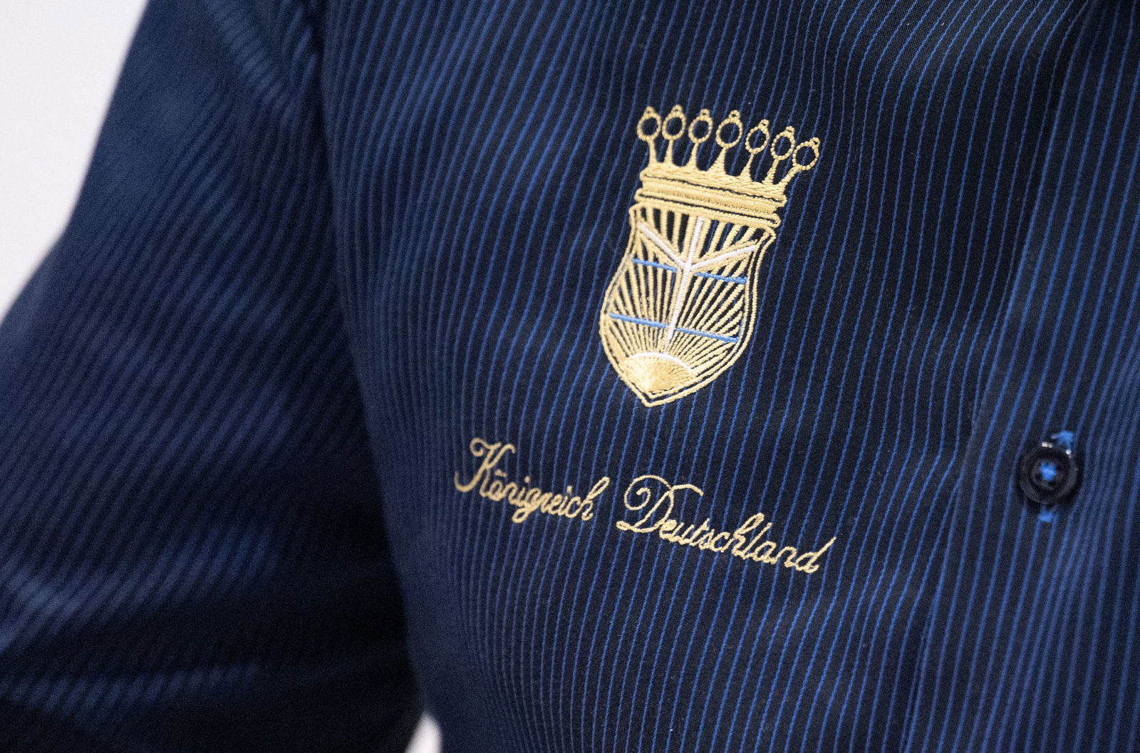 Der Verein habe von seinen Anhängern «ganz erhebliche Vermögenswerte» erlangt, heißt es im Verfassungsschutzbericht für das Jahr 2023. (Archivfoto)