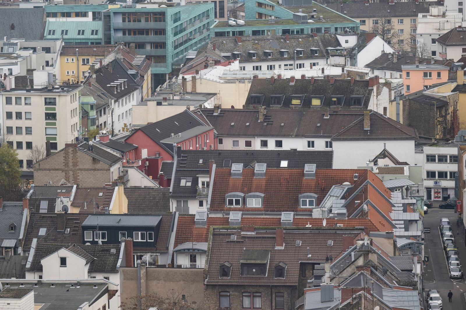 Familiengerechte Wohnungen sind vor allem in Großstädten nur schwer zu finden. (Symbolbild)