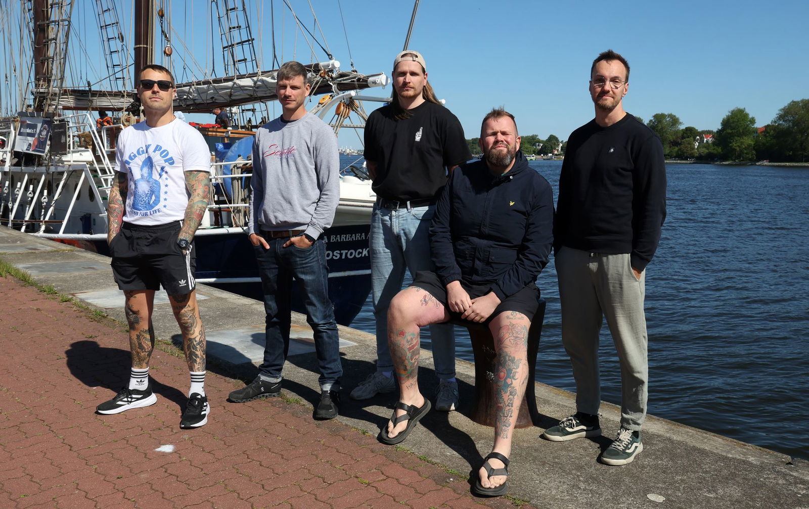 Die Band bringt ihr neues Album «Wir kommen in Frieden» raus und startet in diesem Jahr ihre gleichnamige Tournee.