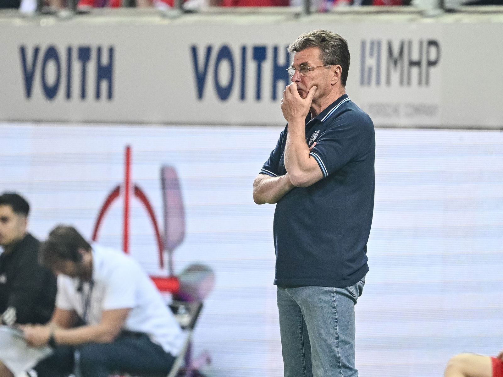 Dieter Hecking bleibt auch im Abstiegsfall.