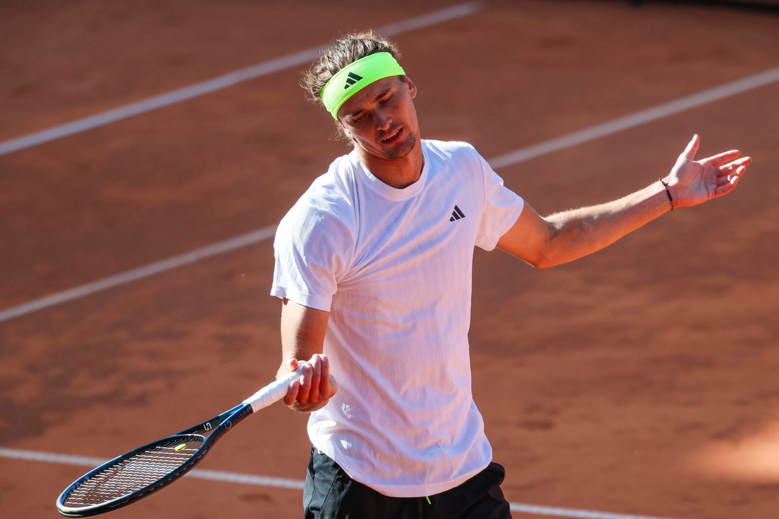 Nach dem frühen Aus in Hamburg bleiben Alexander Zverev noch ein paar Tage bis Paris.