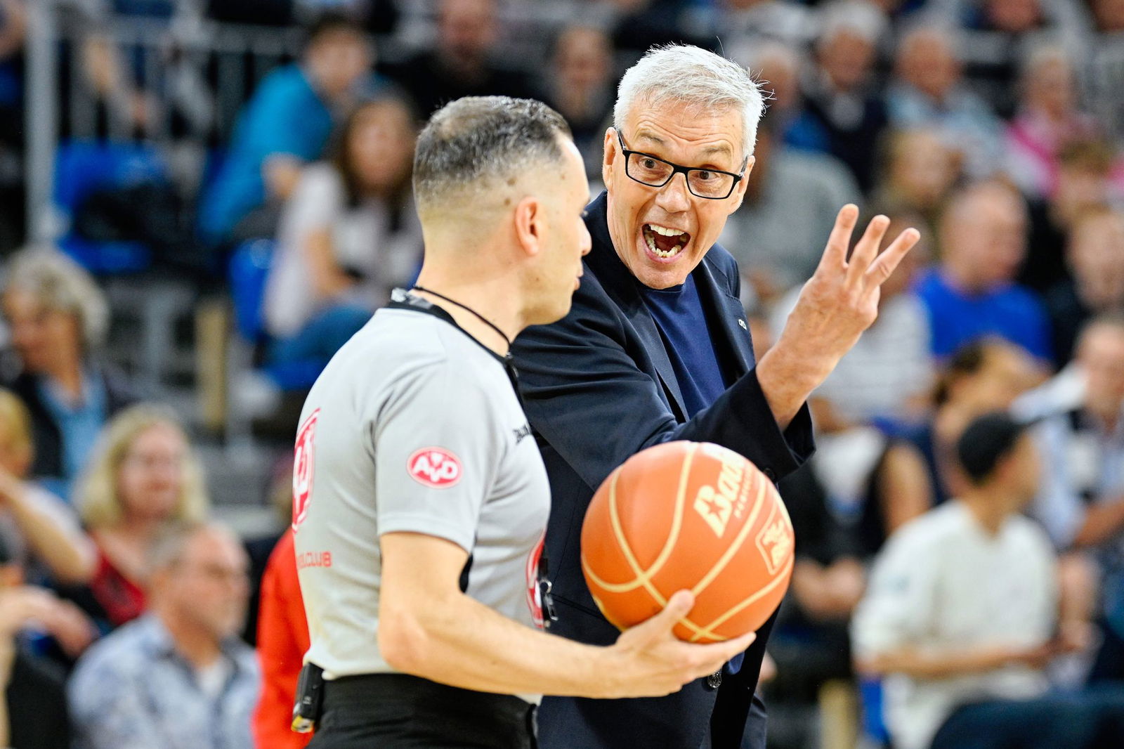 Bayern München gewinnt das zweite Spiel in Heidelberg. 