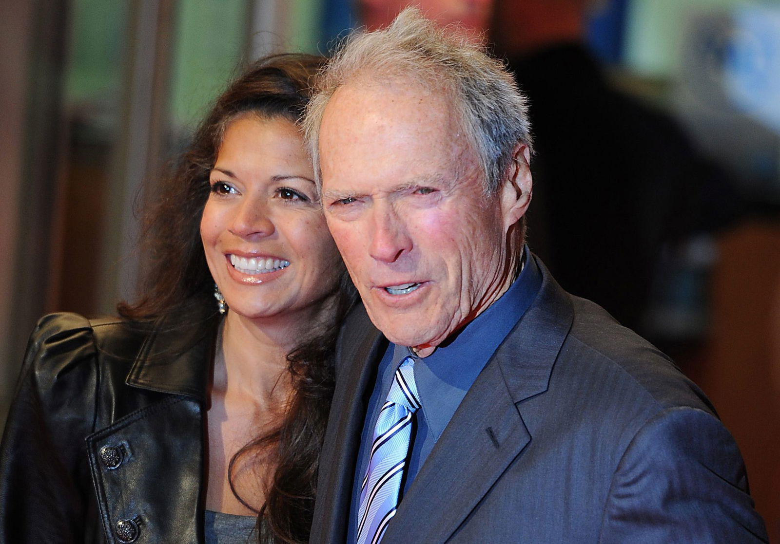 Clint Eastwood 2010 mit seiner damaligen Ehefrau Dina. Er ging zwei Ehen ein, beide wurden geschieden. (Archivfoto)