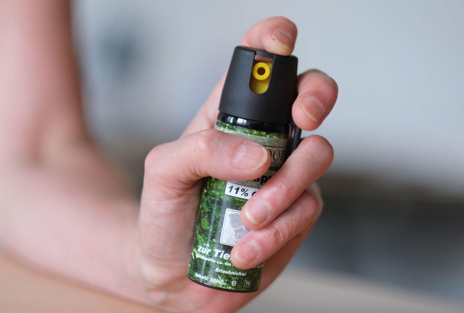 16 Fahrgäste wurden mit Hustenreiz und geröteten Augen vom Rettungsdienst behandelt. (Symbolbild)