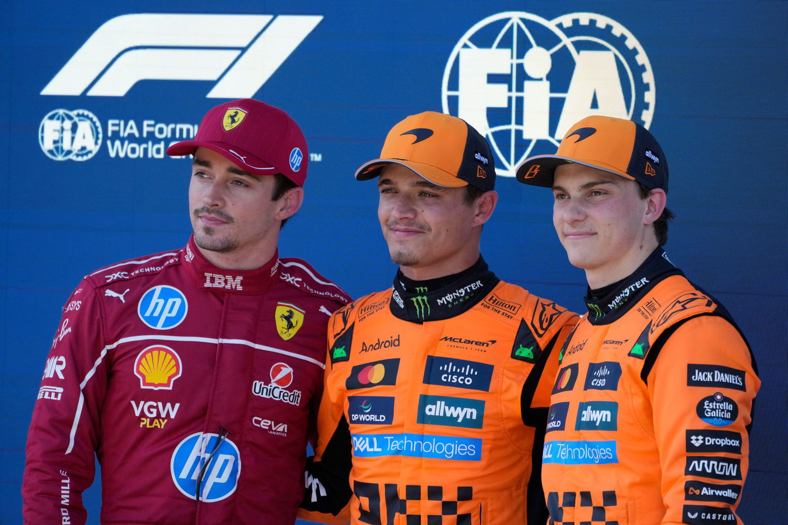Charles Leclerc (l-r), Lando Norris und Oscar Piastri wollen in Spielberg siegen.