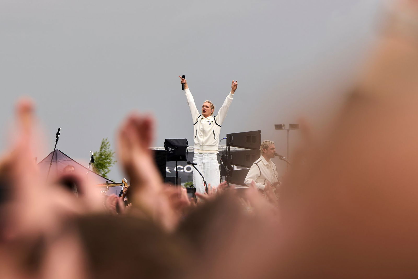 Kraftklub ließ sich von den Fans feiern.