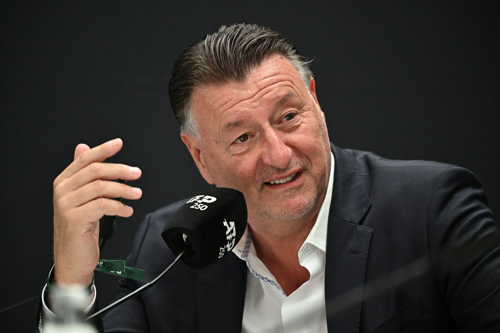 Turnierdirektor Edwin Weindorfer gibt die Verlängerung mit dem Titelsponsor bekannt.