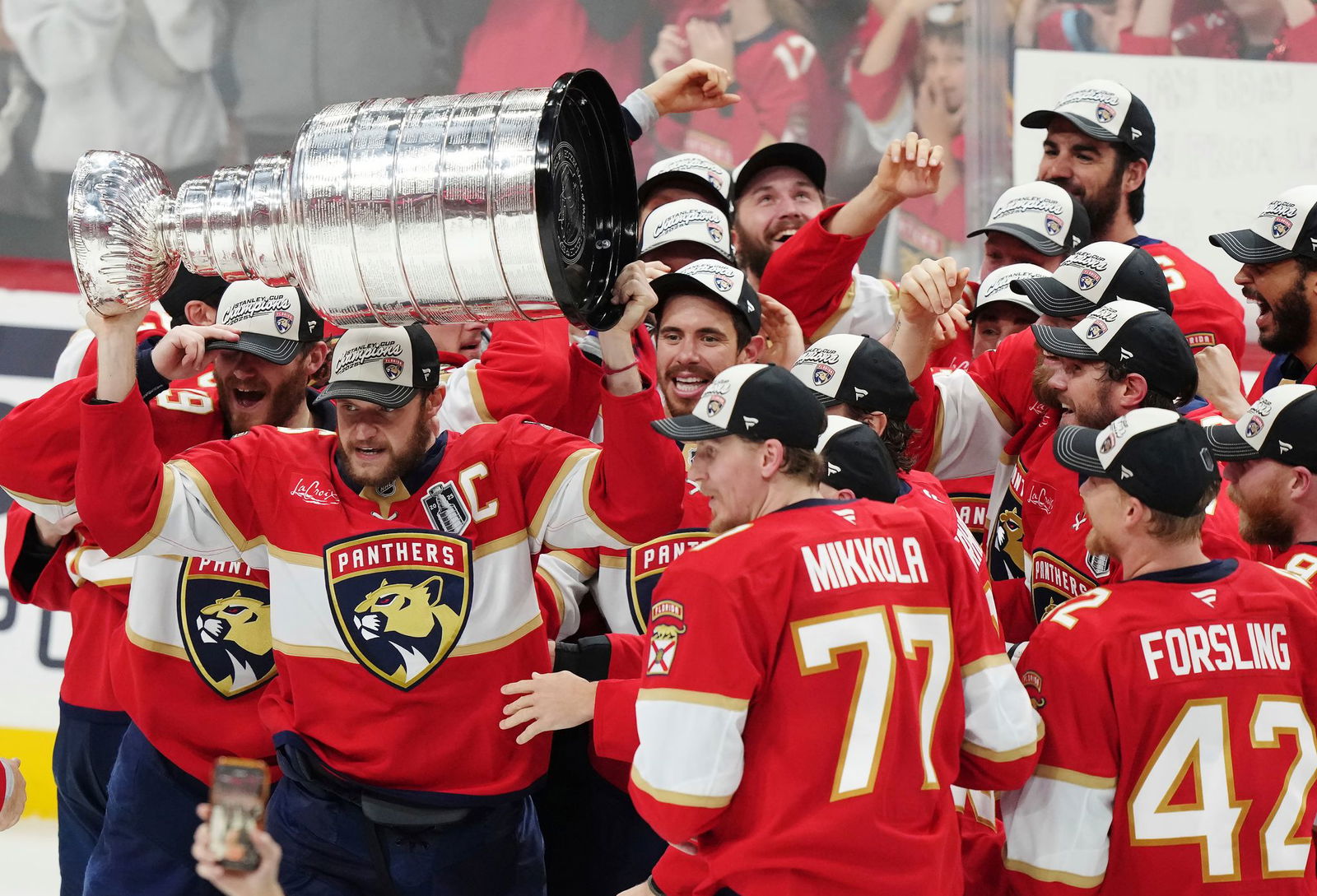 Der Stanley Cup ging erneut an die Florida Panthers.