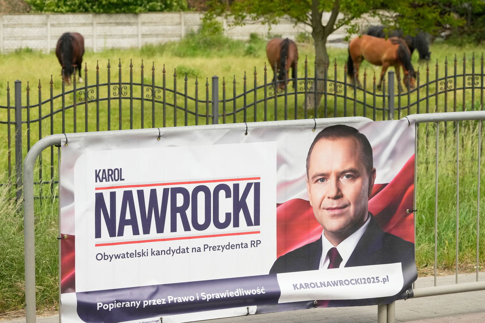 Der Rechtskonservative Karol Nawrocki hat besonders auf dem Land viele Anhänger. (Foto aktuell)
