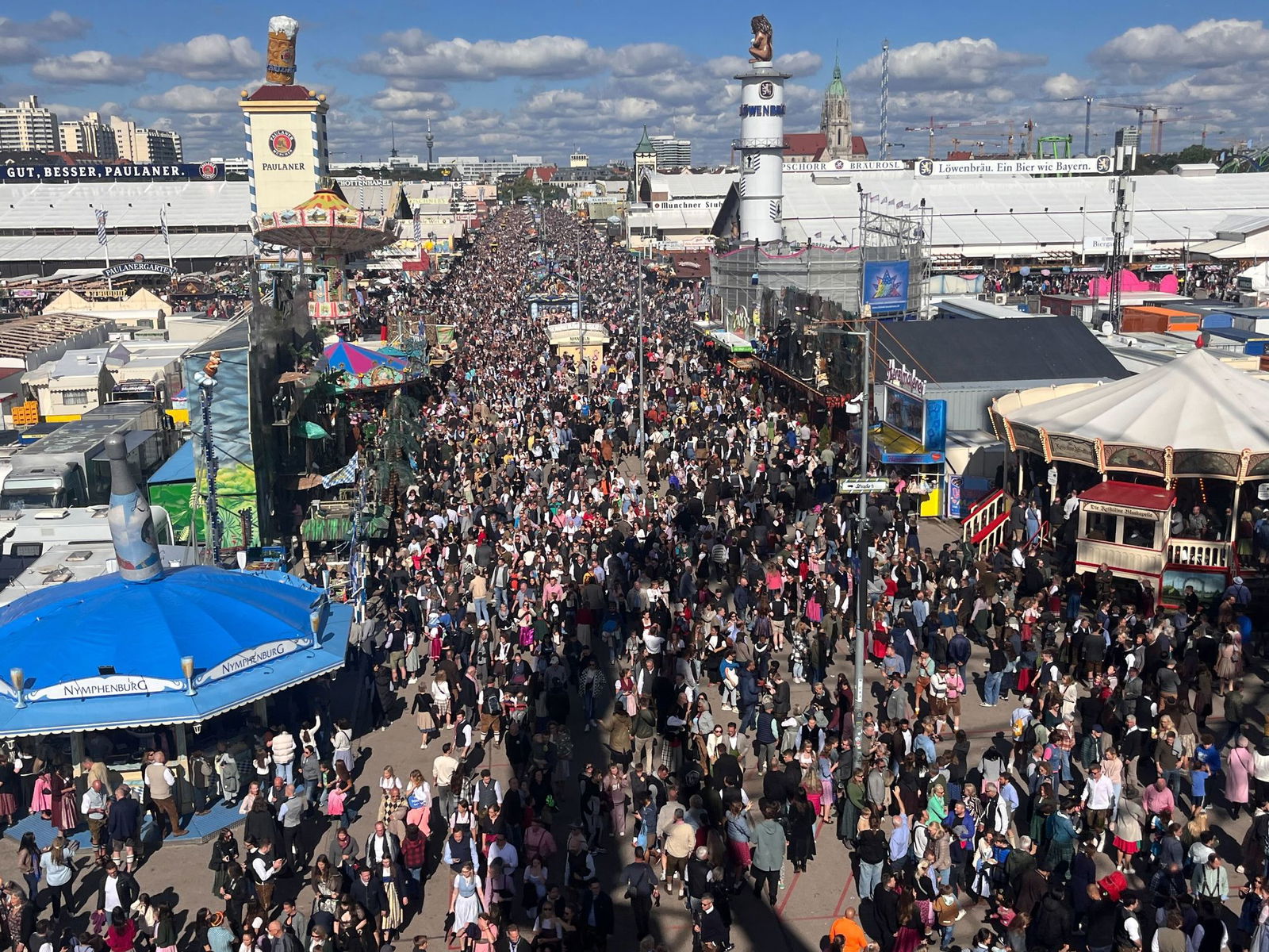 Auf dem Weg zur Wiesn wird es oft eng. (Archivbild) 