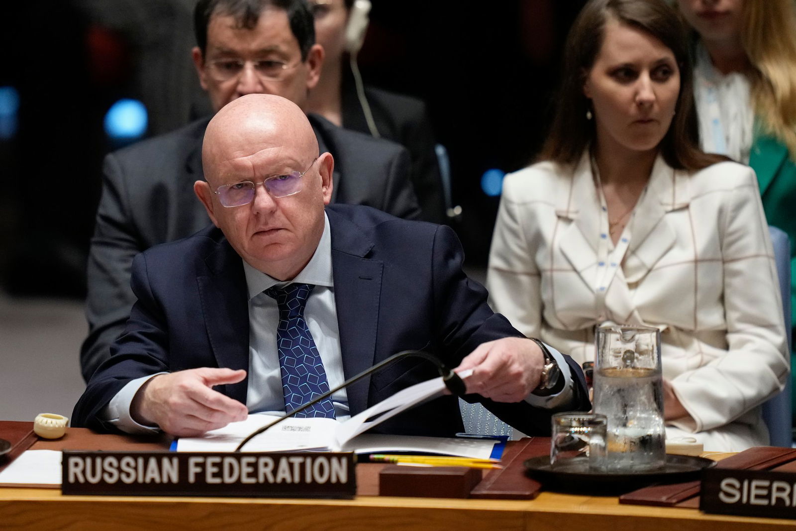 Der russische UN-Botschafter Wassili Nebensja erklärt bei einer Sitzung des Sicherheitsrates der Vereinten Nationen Moskaus Bereitschaft zu einer möglichen Waffenruhe. (Archivbild)