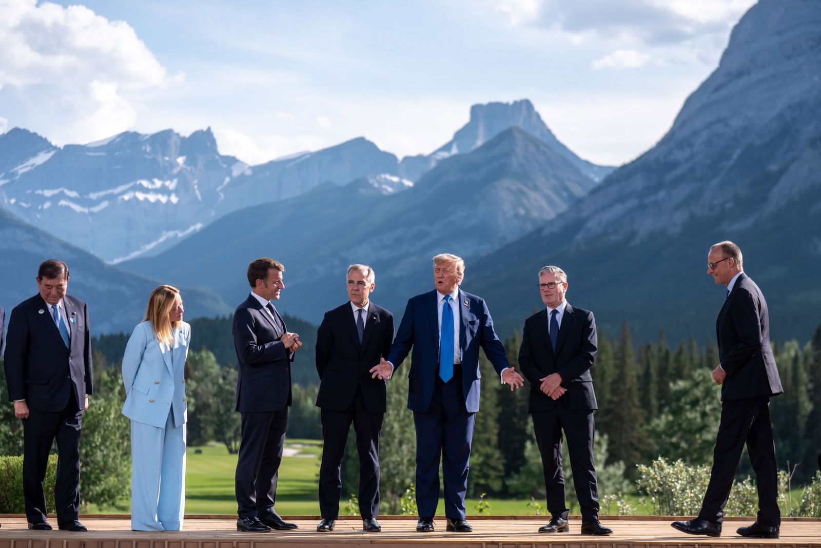 Seine G7-Kollegen, die eine gemeinsame Linie zum neuen Krieg in Nahost abstimmen wollten, lässt Trump kurzerhand zurück.