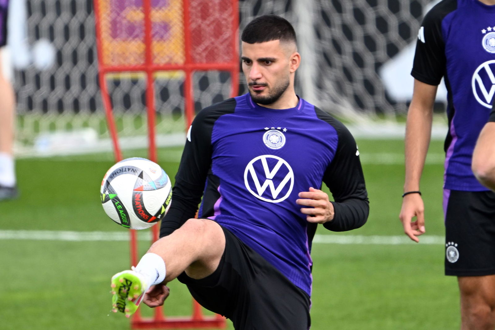 Deniz Undav hat von unsachlicher Kritik berichtet.