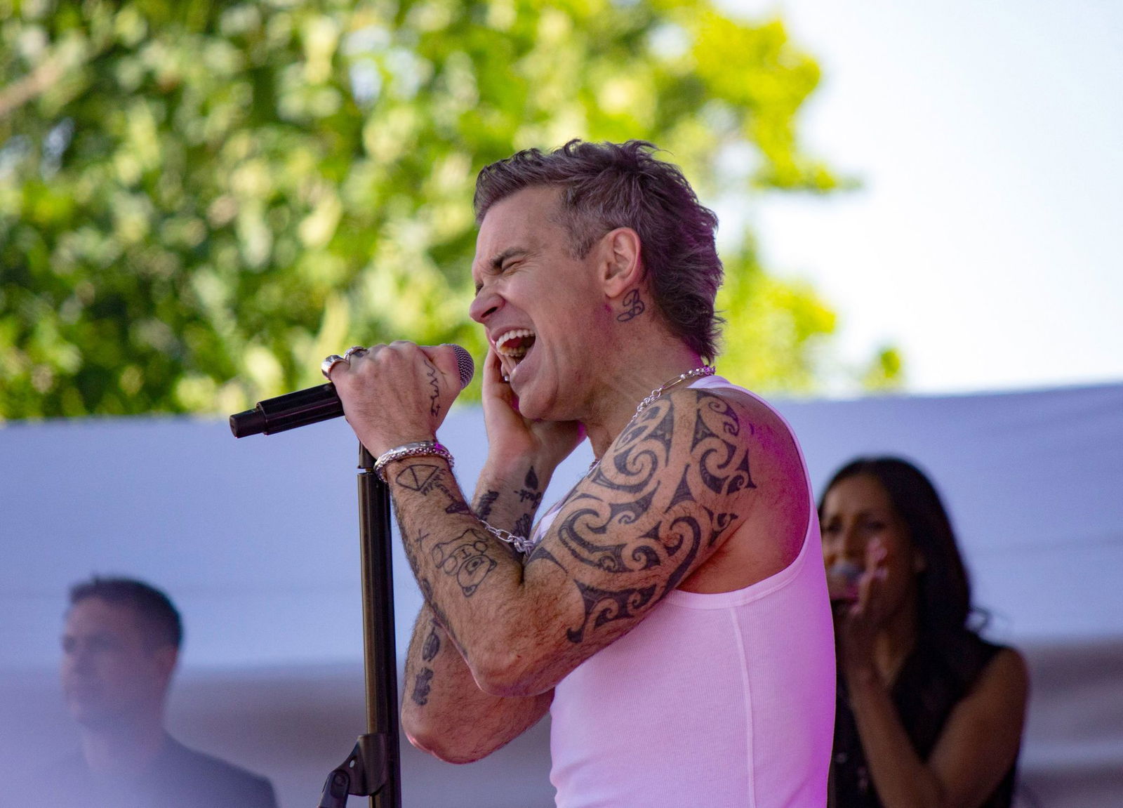 Seine Tour füllt Arenen und Stadien: Jetzt kommt Robbie Williams ins Ruhrgebiet. (Archivbild)