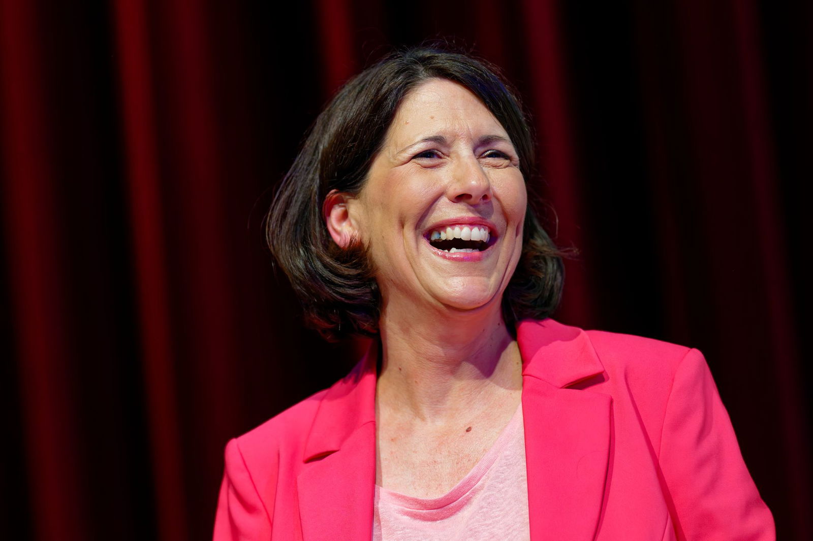 Auf Schmitt entfielen der Wahlkommission zufolge 151 von 193 gültigen Stimmen.