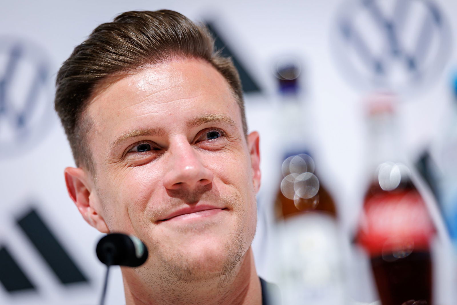 Marc-André ter Stegen bei der Pressekonferenz in Herzogenaurach.