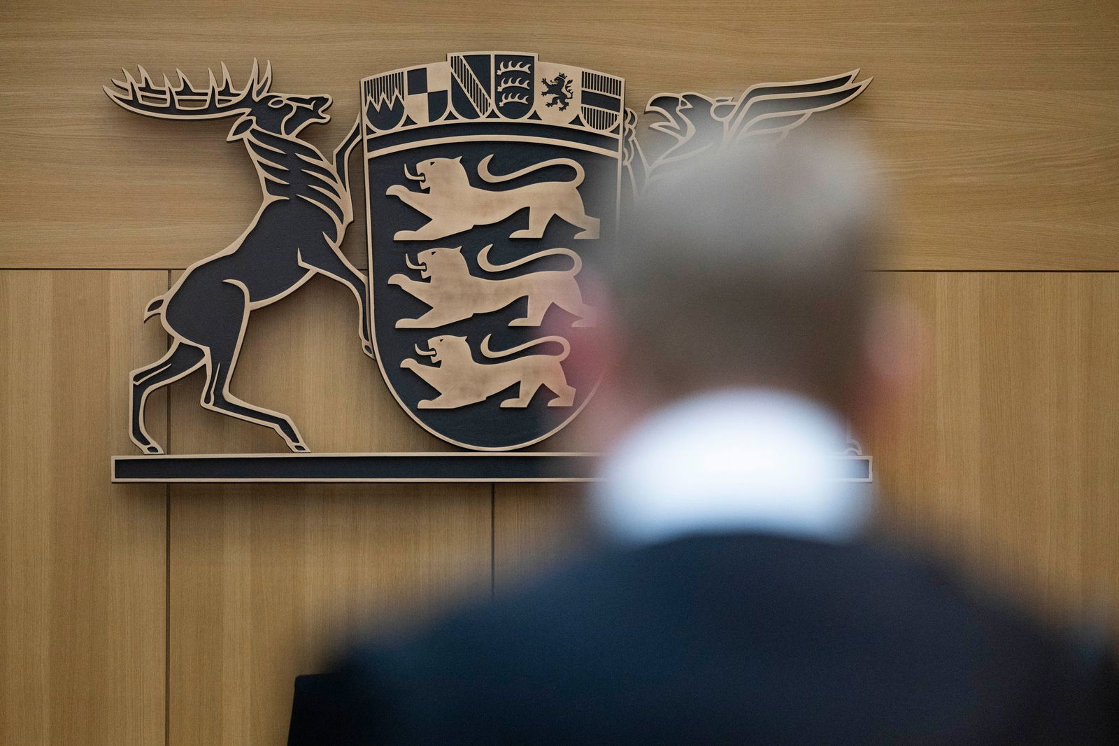 Wegen Kriegsverbrechen und einer Tötung in Syrien ist ein Hisbollah-Mitglied zu lebenslanger Haft verurteilt worden.(Illustration)  