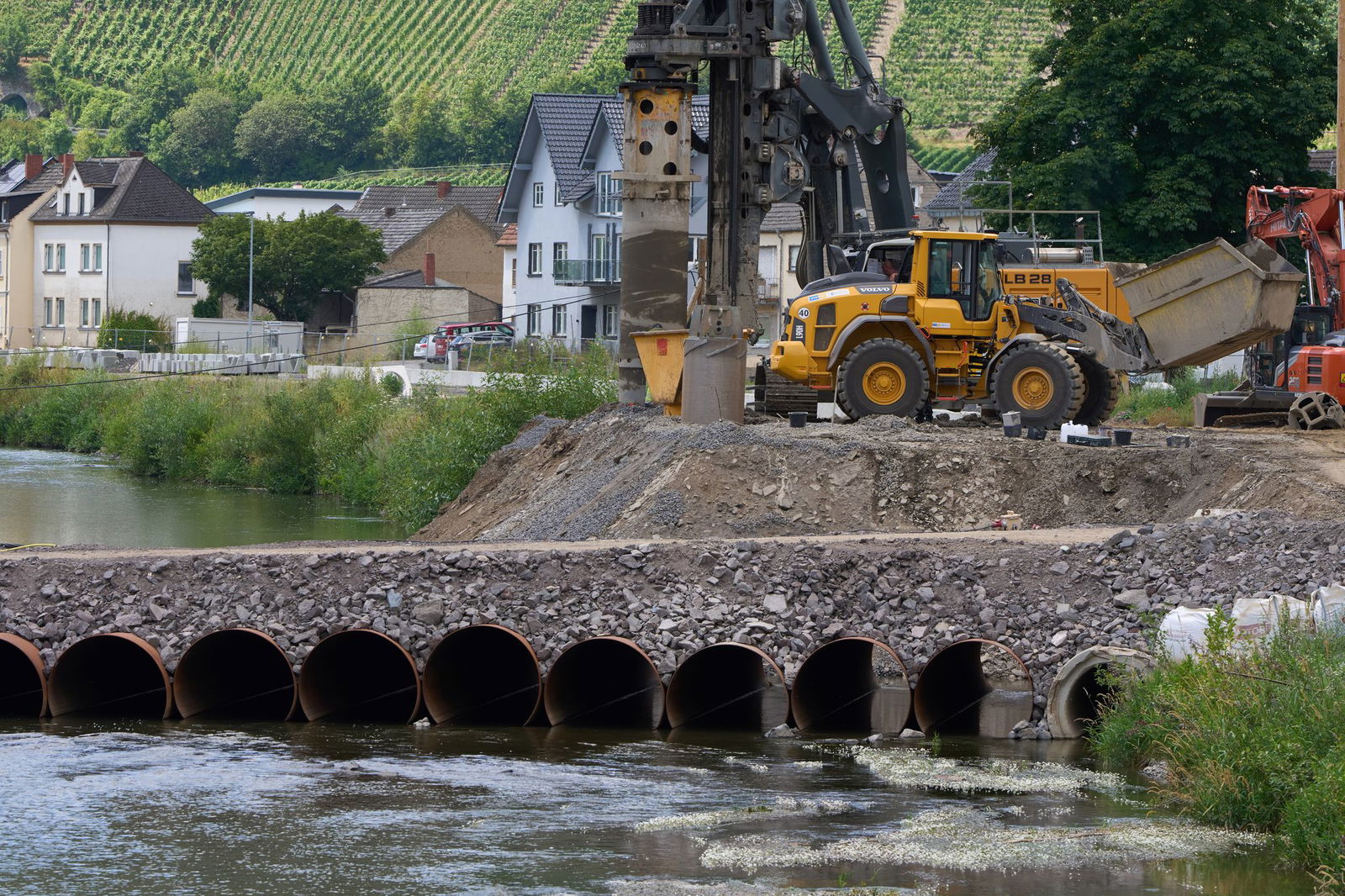 Seit der Flutkatastrophe im Ahrtal sind Vorsorge und der Schutz vor Hochwasser in Rheinland-Pfalz eine Daueraufgabe. (Archivbild)