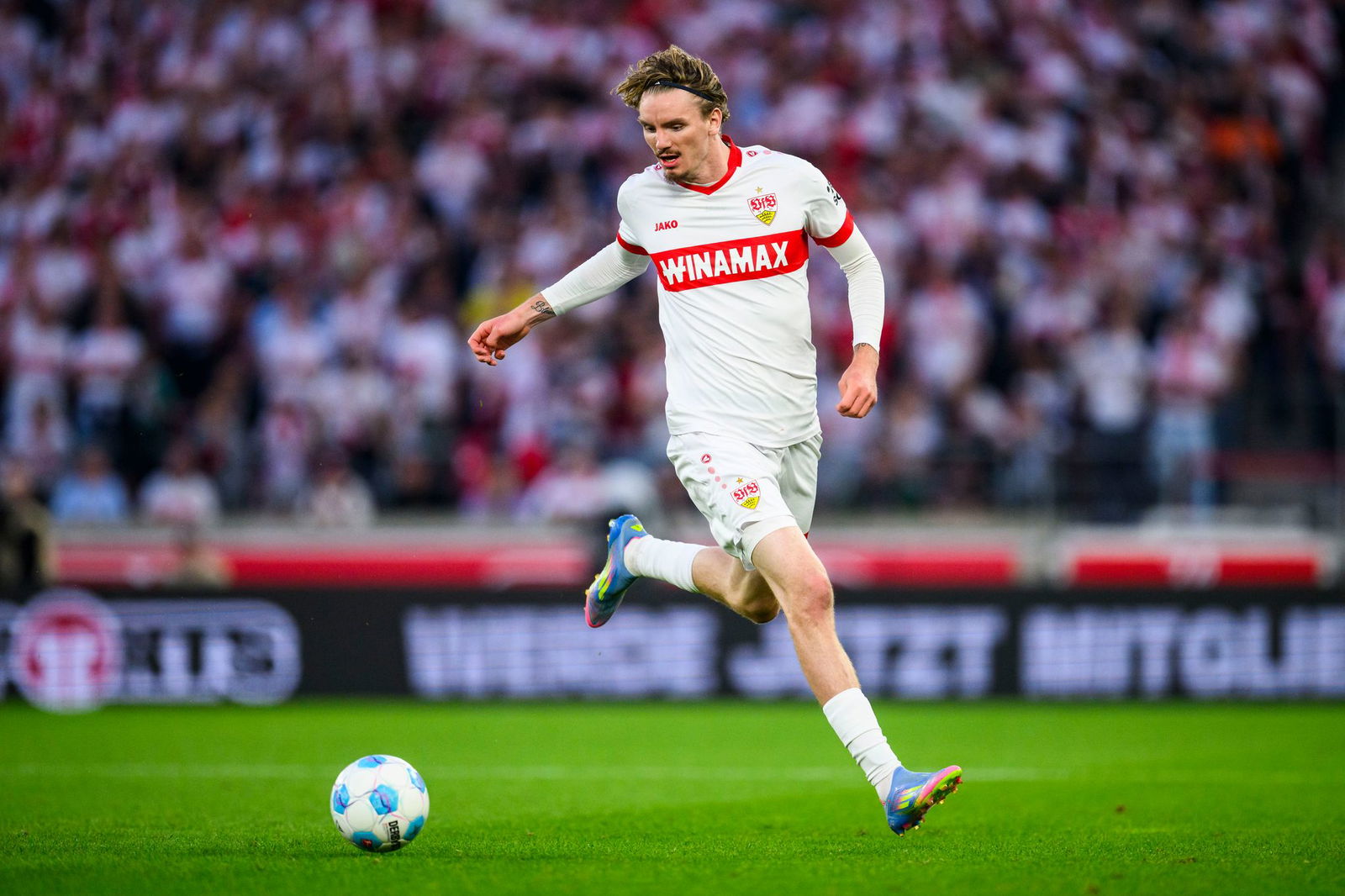 Der VfB Stuttgart klagt gegen seinen bisherigen Haupt- und Trikotsponsor.