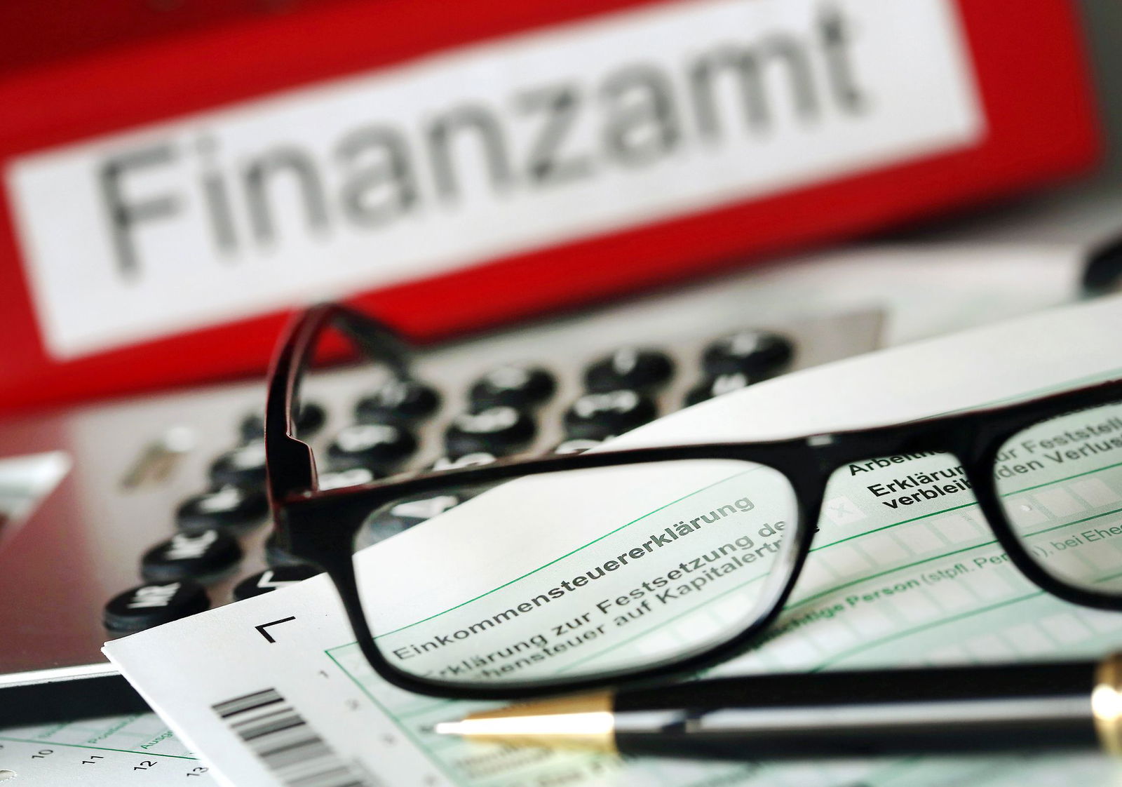 Finanzämter im Saarland brauchen durchschnittlich 53,8 Tage zur Bearbeitung von Steuererklärungen. (Symbolbild) 