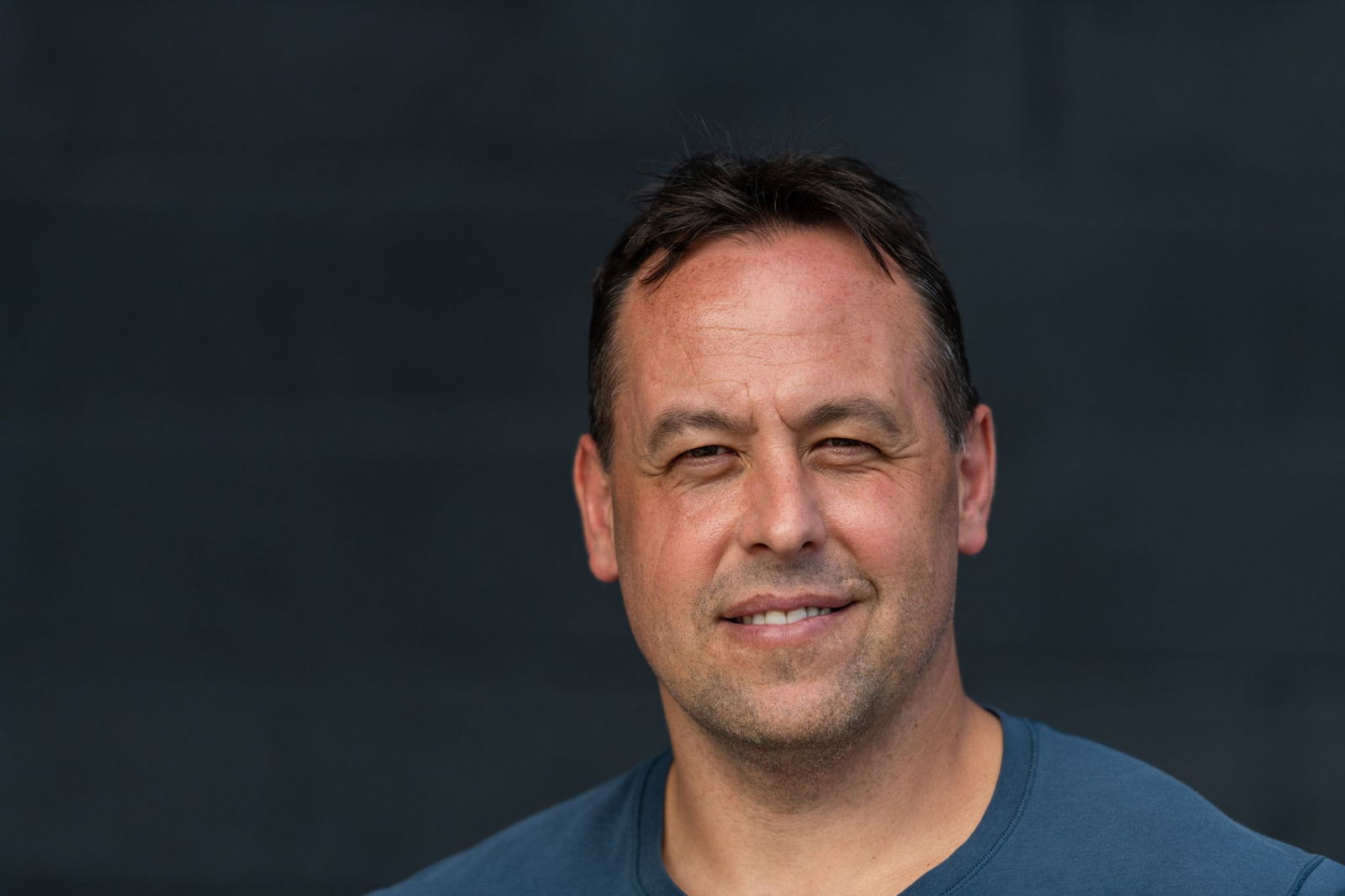 Mit Ex-Bundestrainer Marco Sturm gibt es erstmals einen deutschen NHL-Cheftrainer.