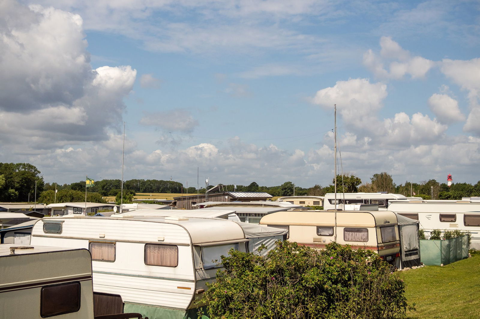 Oft kämpfen Camper gegen das Funkloch. (Foto-Archiv)