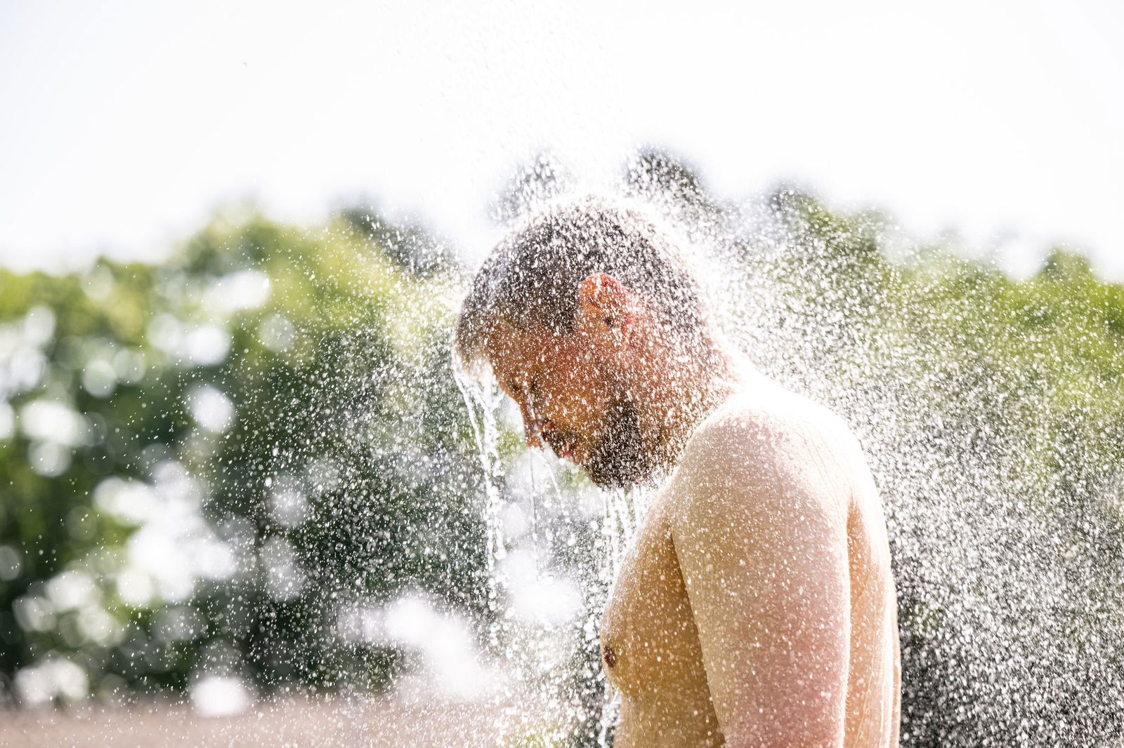 Schwimmbäder boten am Freitag Abkühlung.