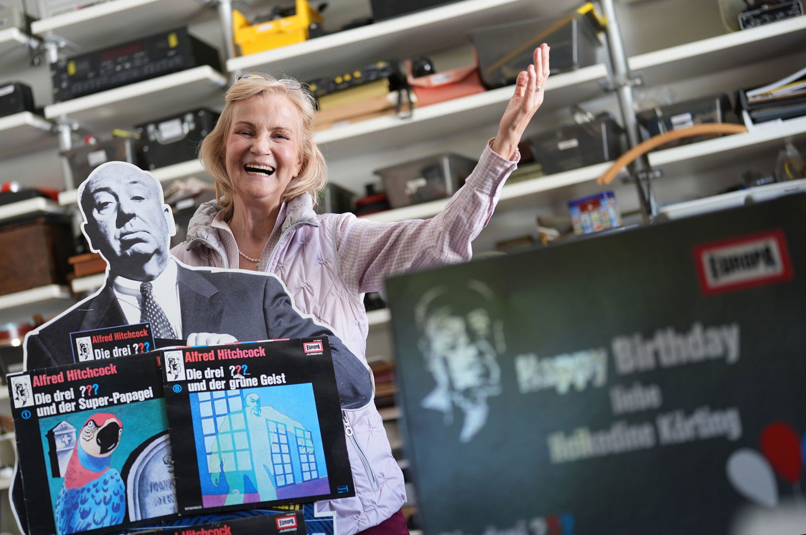 Heikedine Körting in ihrem Geräuschearchiv.