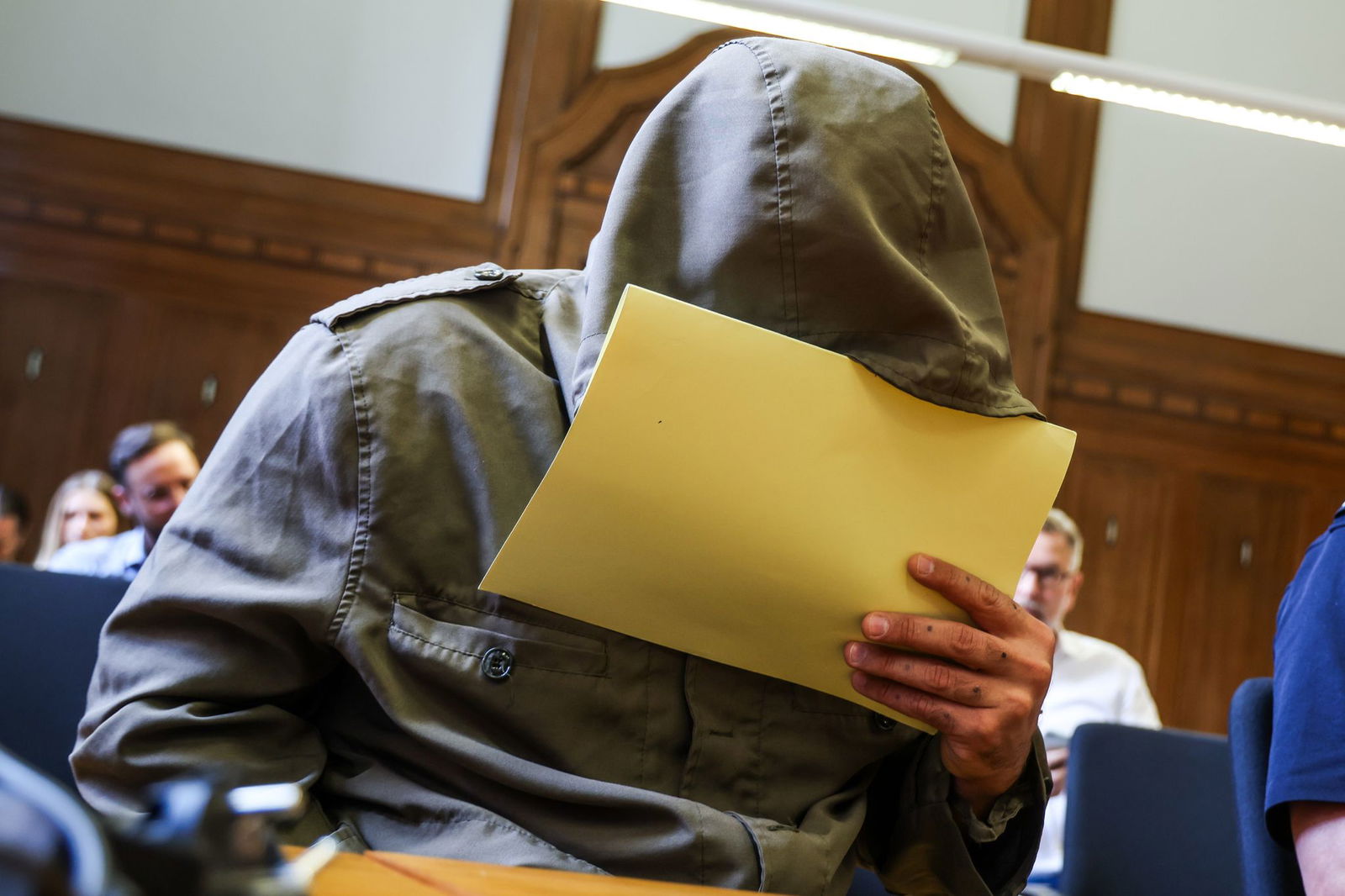 Abu Walaa, verurteilter IS-Terrorist und früherer IS-Statthalter in Deutschland, scheitert mit Klage gegen seine Ausweisung.