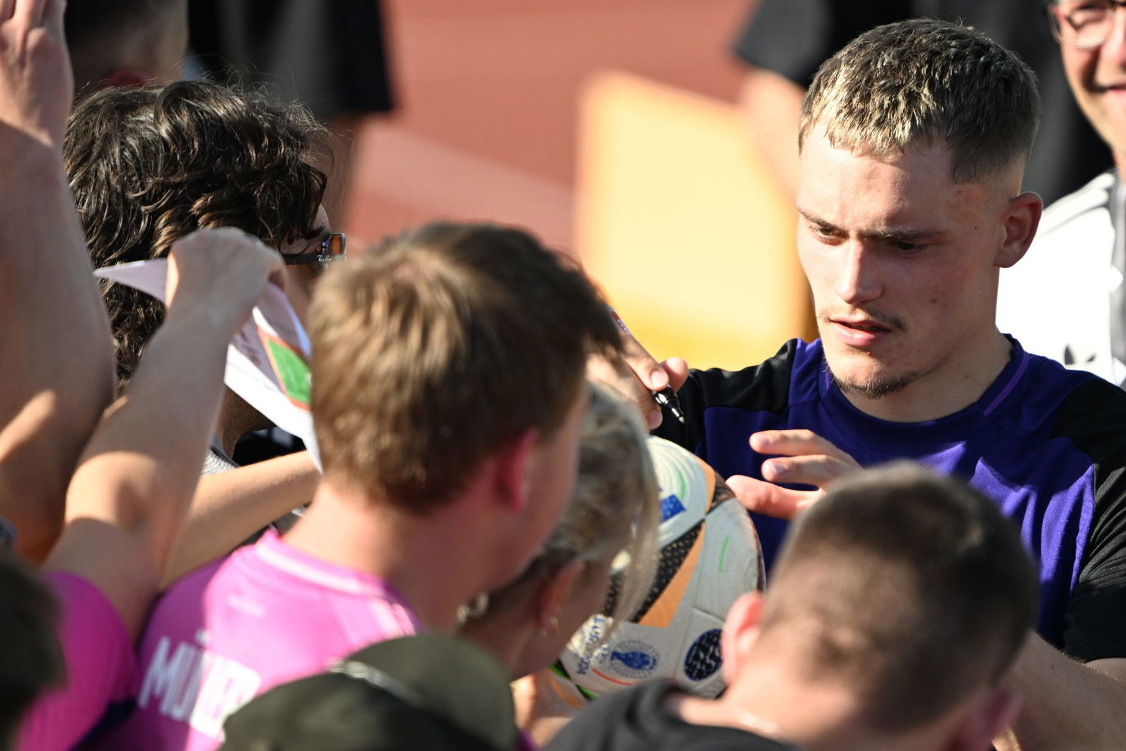 Bei den Fans steht Florian Wirtz extrem hoch im Kurs. 