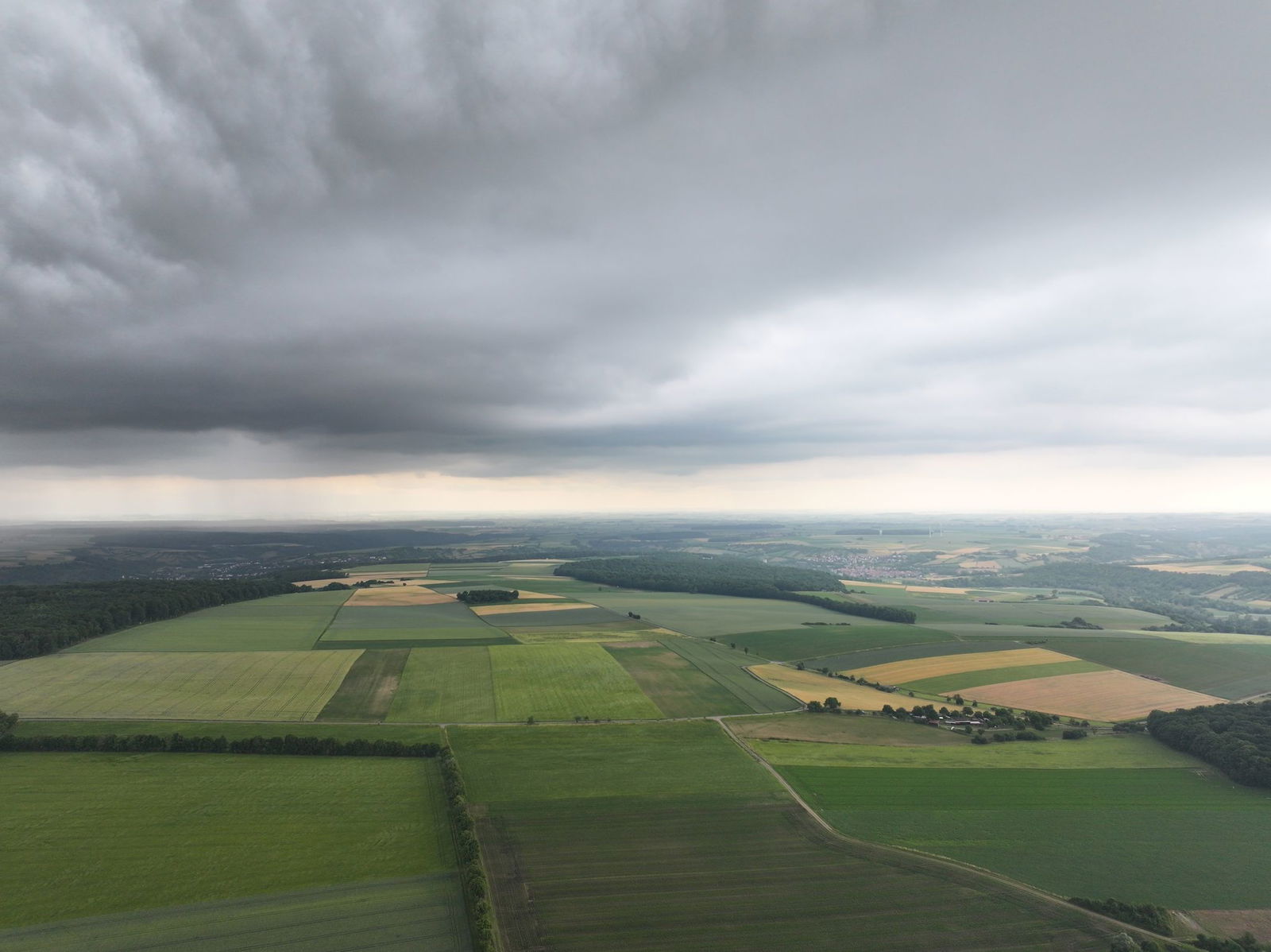 Ein Wetterexperte des DWD rät den Menschen, vorsichtig zu sein.