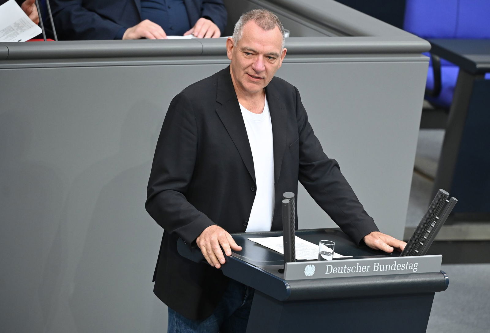 Parteichef van Aken pocht auf ein Mitspracherecht der Linksfraktion. (Archivbild) 