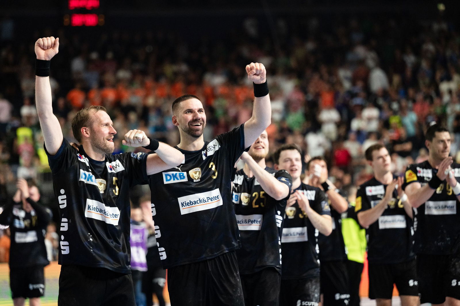 Die Füchse Berlin treffen im Endspiel der Champions League auf den SC Magdeburg.