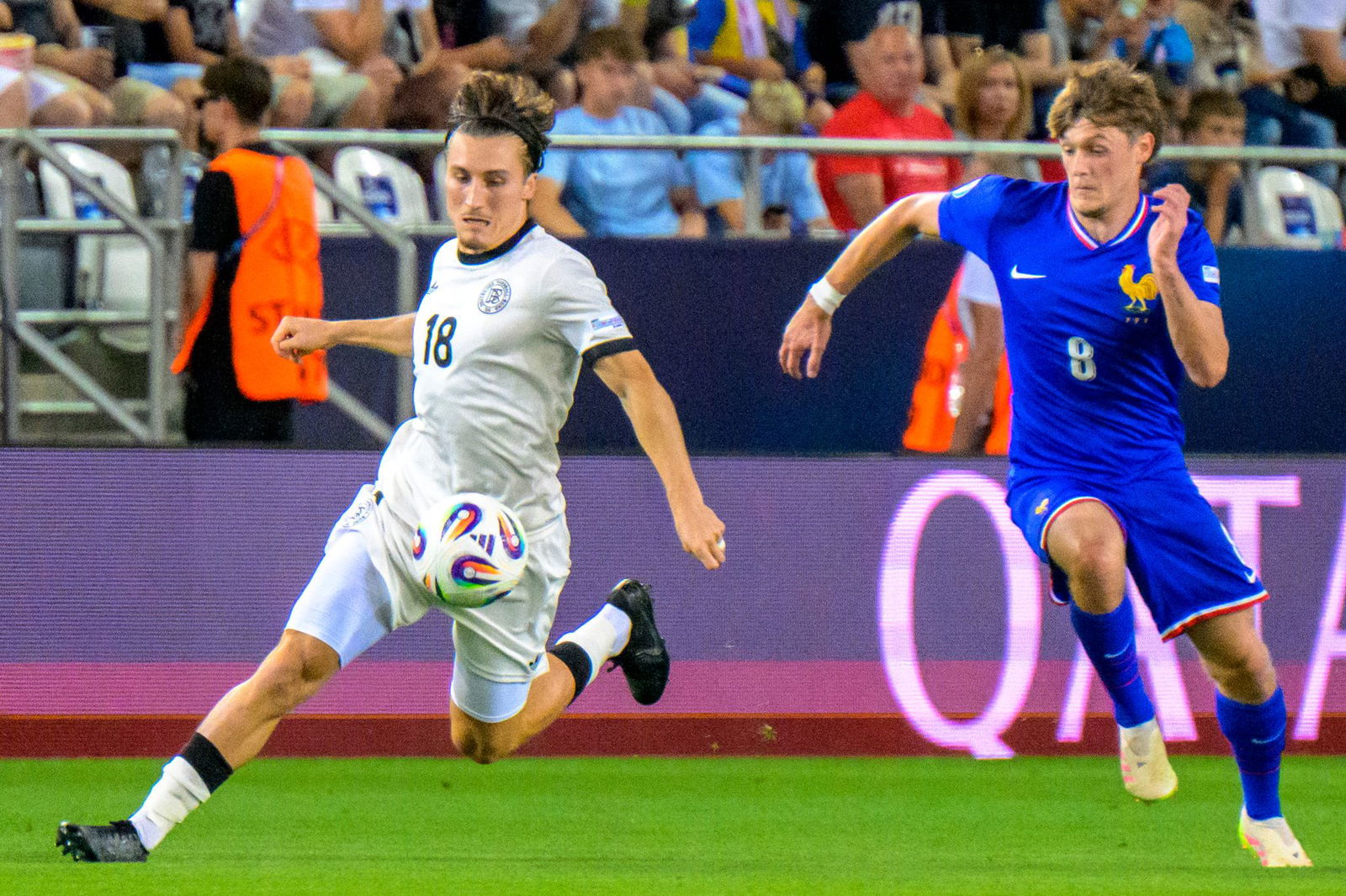 Rocco Reitz (l) lief auch im Halbfinale viel