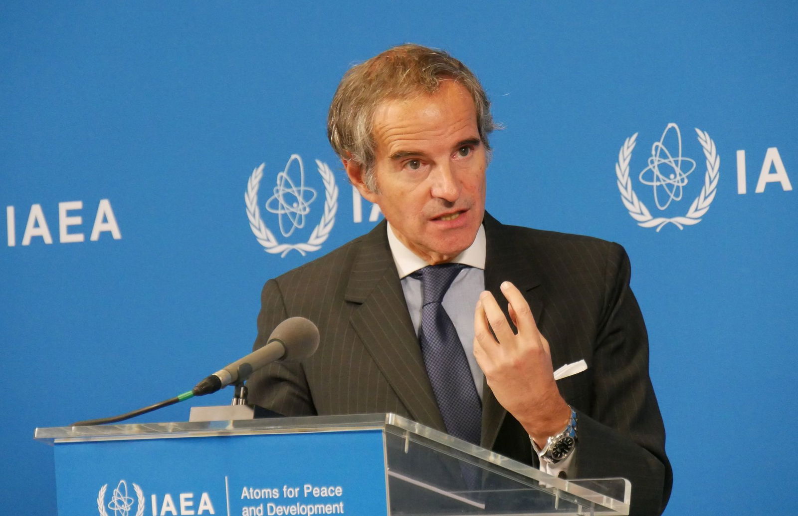 Grossi fordert den Iran eindringlich zur Kooperation auf.