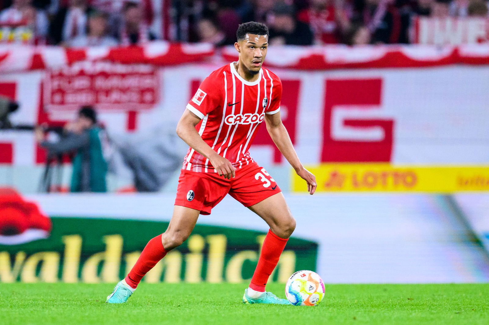 Der frühere U21-Nationalspieler Schmidt wechselt nach Düsseldorf. 