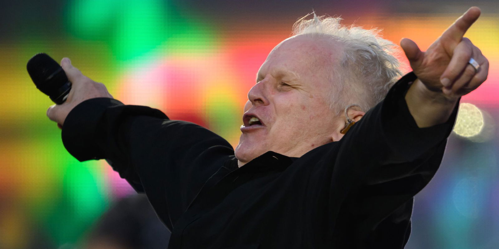 Herbert Grönemeyer ist am Wochenende in ungewohnter Rolle zu sehen: Er dirigiert ein klassisches Orchester, die Bochumer Symphoniker