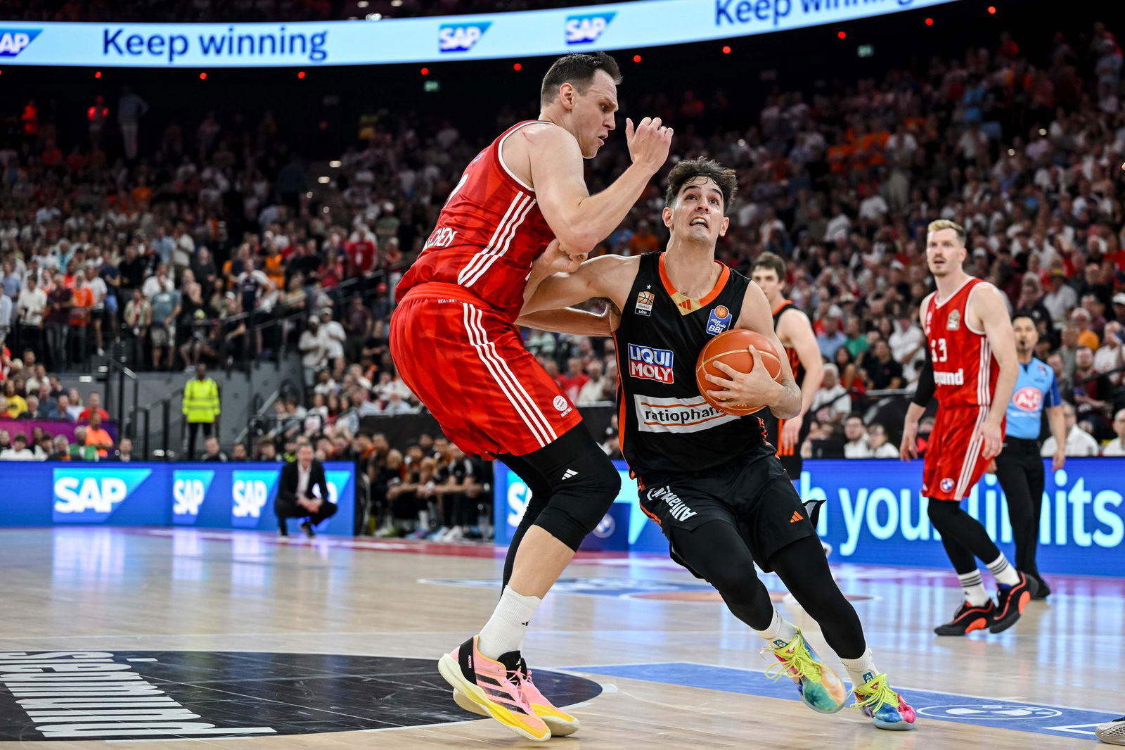 Die Ulmer Basketballer stehen vor dem Titelgewinn.