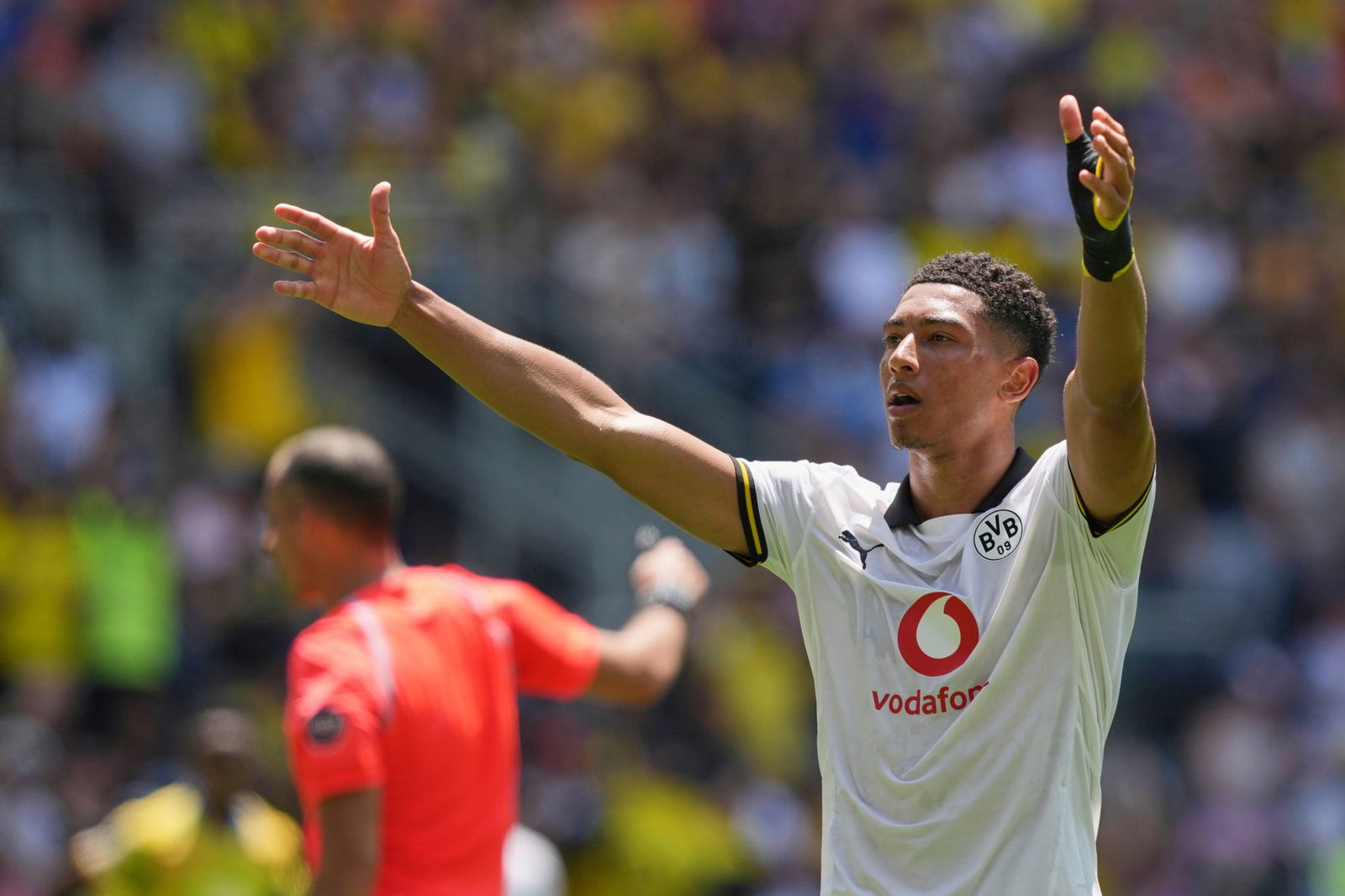 Jobe Bellingham gelang sein Premieren-Tor für den BVB