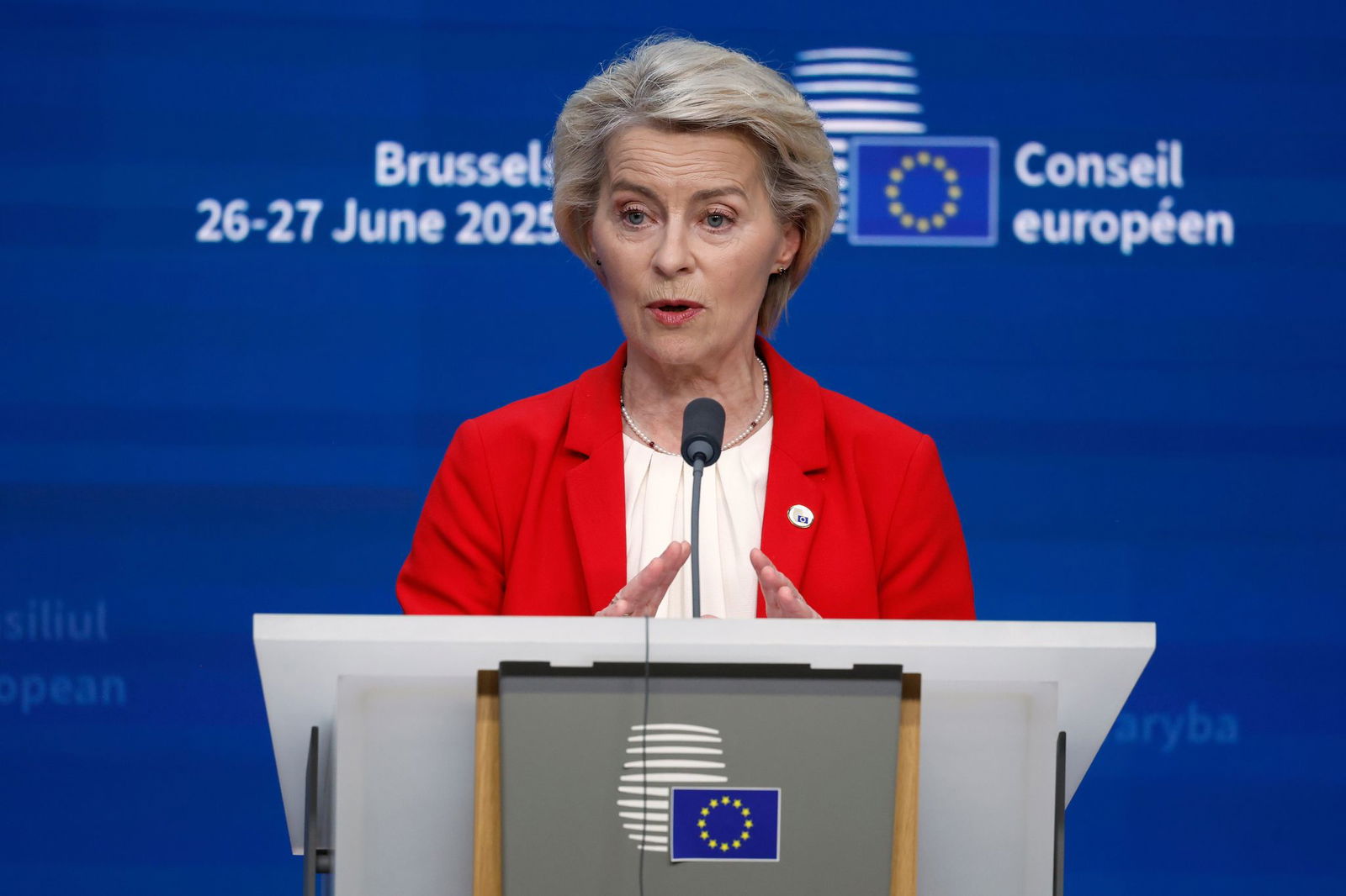 Zu einem neuen US-Angebot für eine Einigung im Zollstreit ein wollte sich die zuständige EU-Kommission unter Leitung von Ursula von der Leyen zum Inhalt und zur Bewertung des Textes öffentlich nicht äußern.