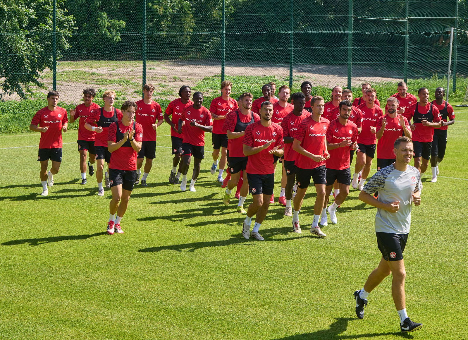 Fußball-Zweitligist 1. FC Kaiserslautern ist in die Vorbereitung gestartet.